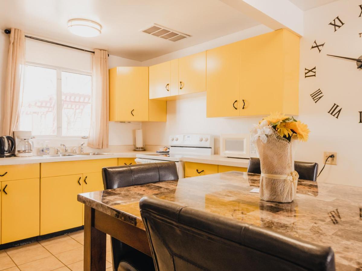 1 Or 3 Bedroom Apartment With Full Kitchen Page Exterior photo