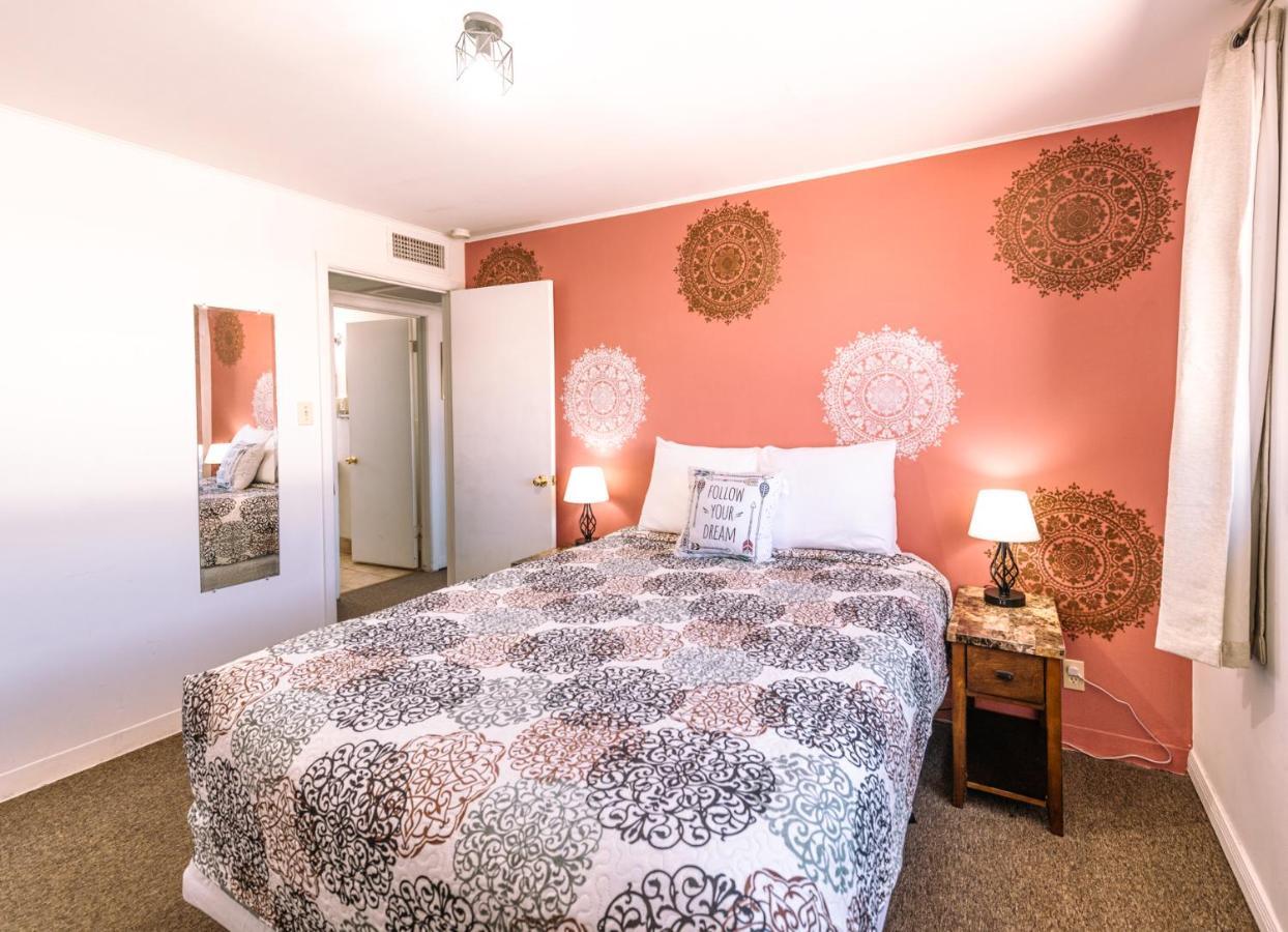 1 Or 3 Bedroom Apartment With Full Kitchen Page Exterior photo