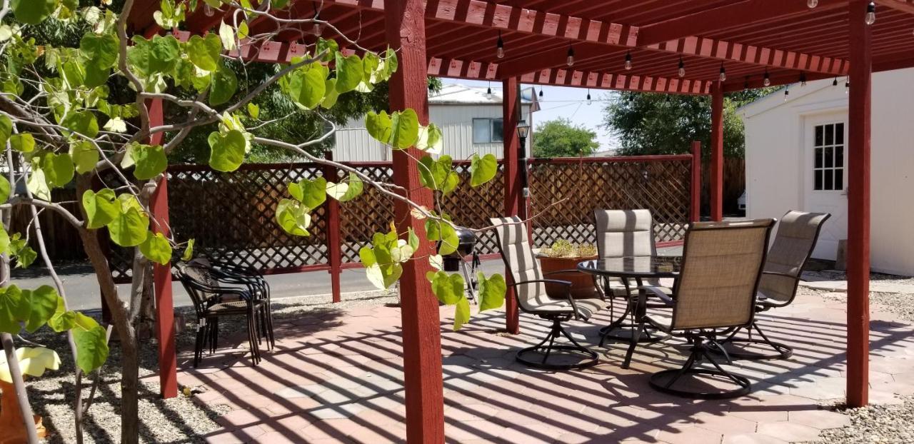 1 Or 3 Bedroom Apartment With Full Kitchen Page Exterior photo