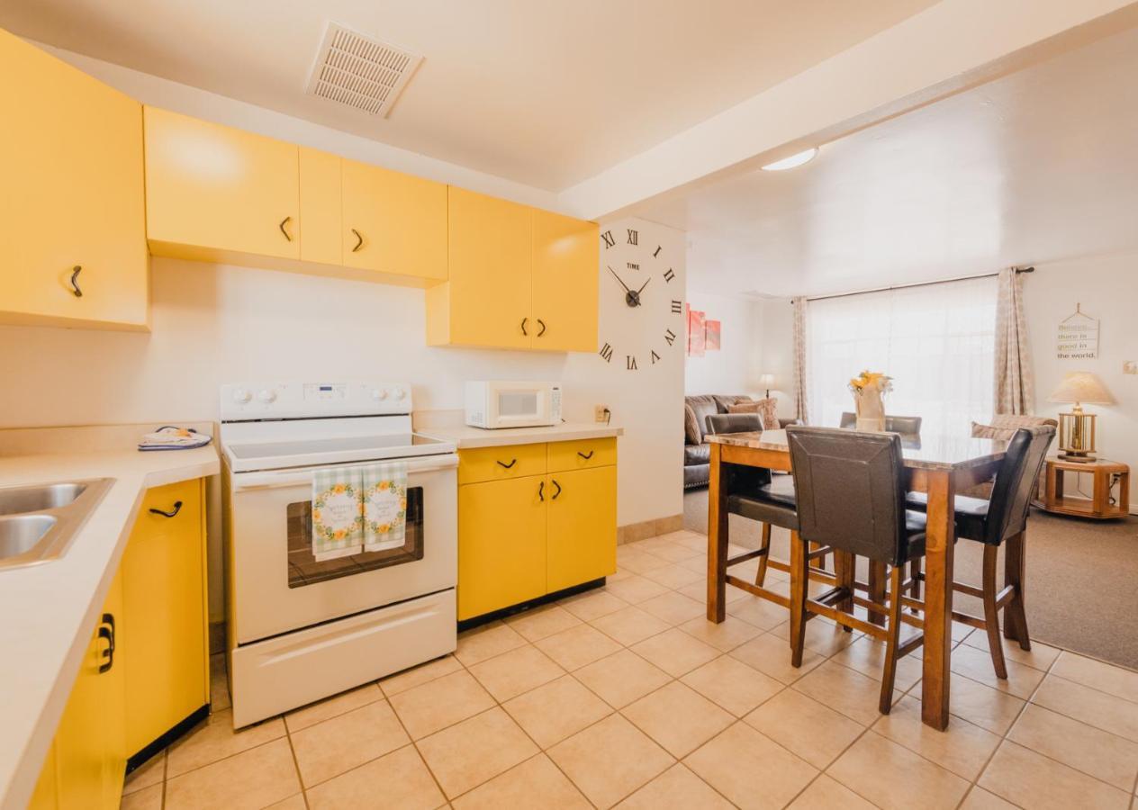 1 Or 3 Bedroom Apartment With Full Kitchen Page Exterior photo