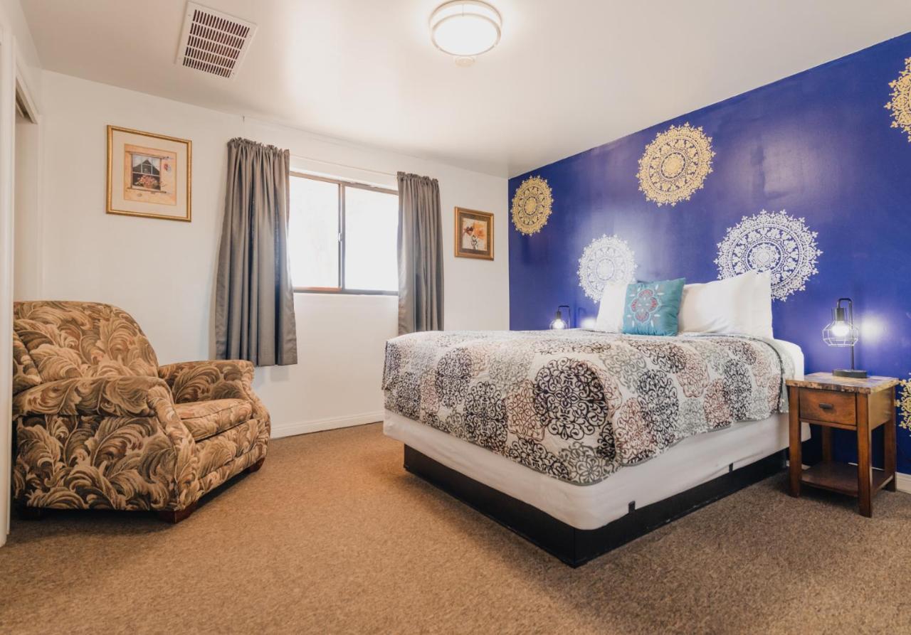 1 Or 3 Bedroom Apartment With Full Kitchen Page Exterior photo